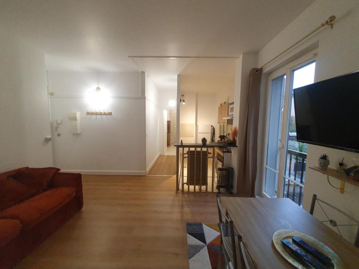 Voisin De Louis Xiv,Free Parking Apartment แวร์ซาย ภายนอก รูปภาพ