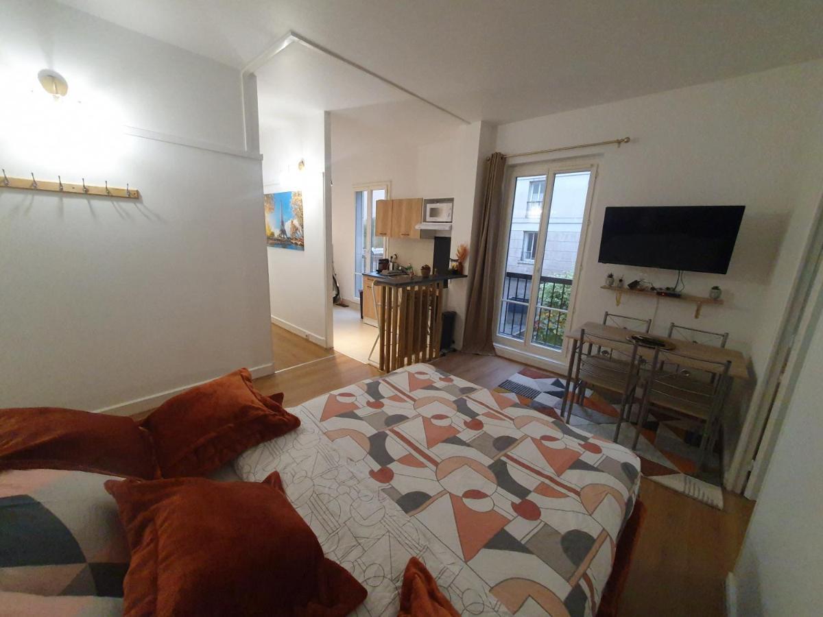 Voisin De Louis Xiv,Free Parking Apartment แวร์ซาย ภายนอก รูปภาพ